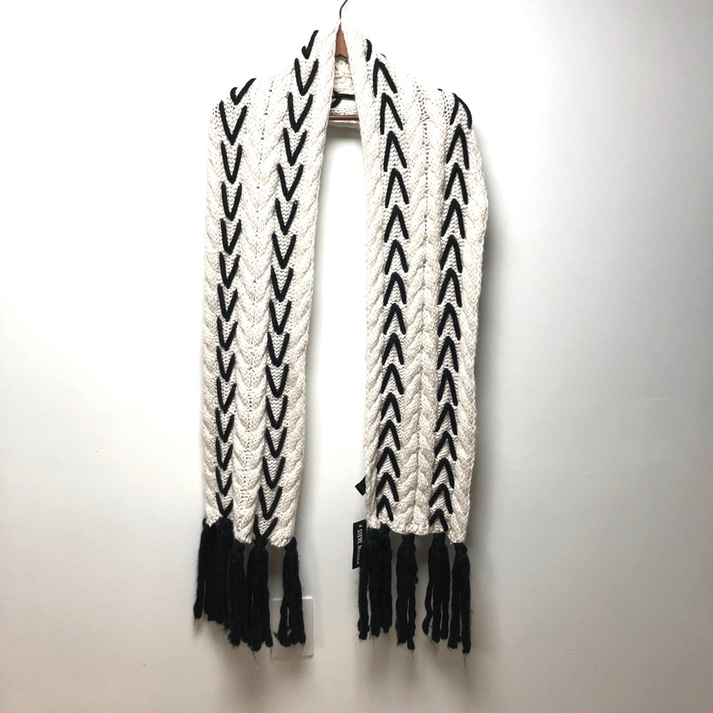 Steve Madden Long Acrylic Knit Scarf